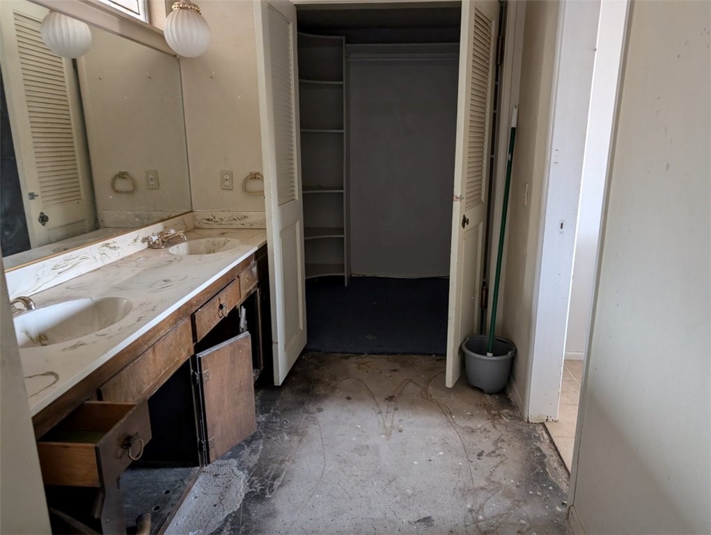 15050 Riverside Drive