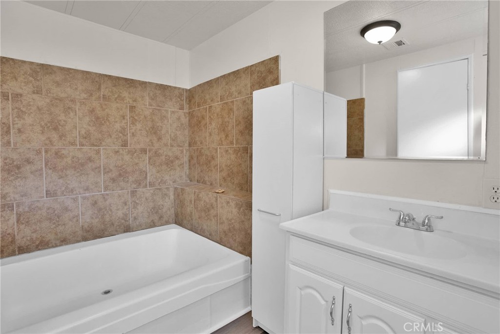 15252 Seneca Road 36