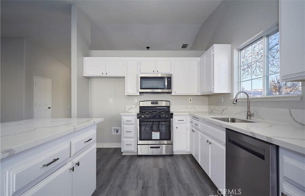 13045 Autumn Leaves Avenue