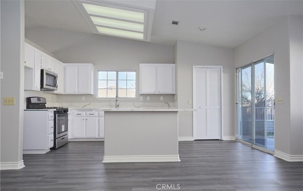 13045 Autumn Leaves Avenue