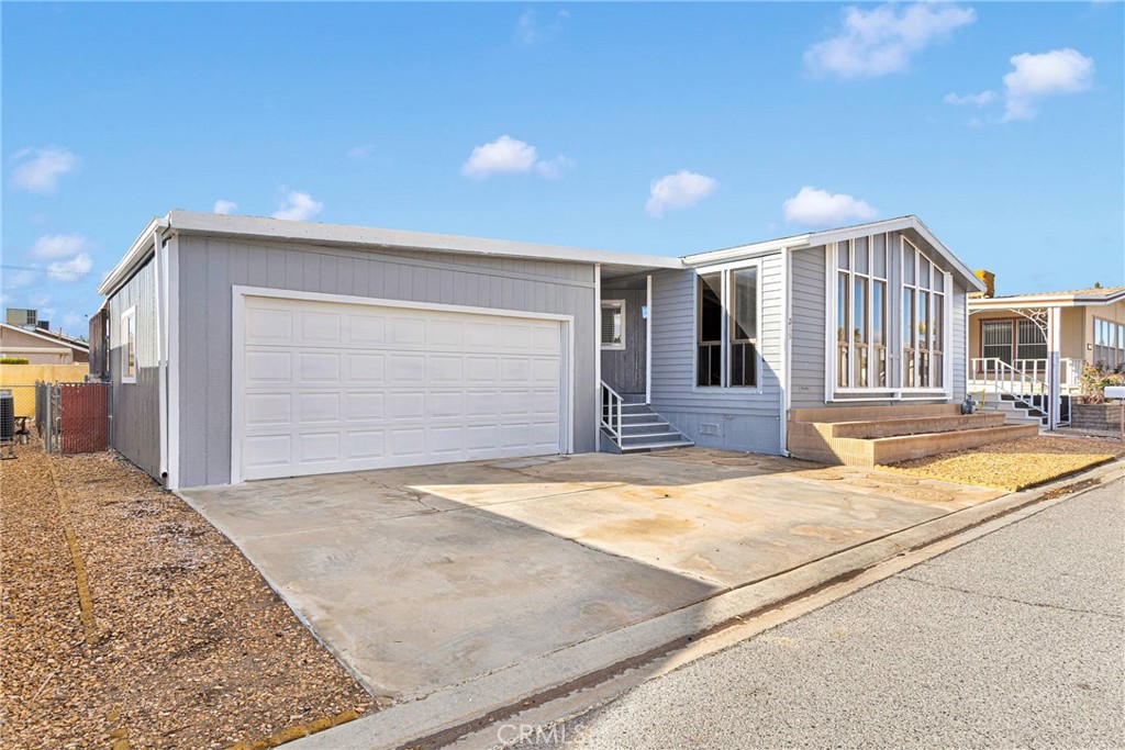 15252 Seneca Road 215