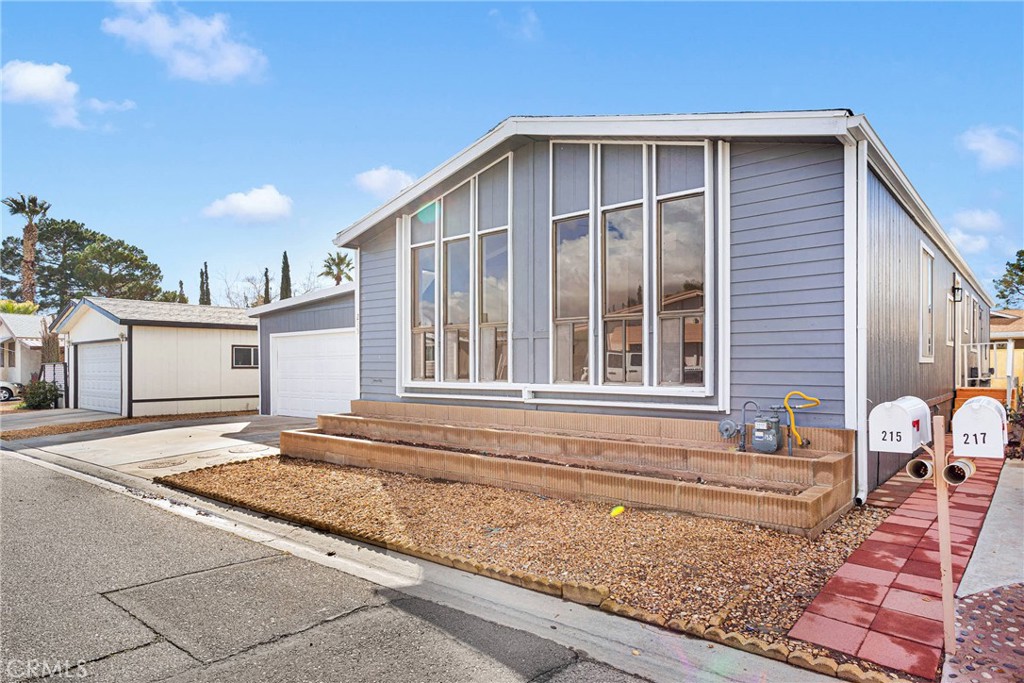 15252 Seneca Road 215