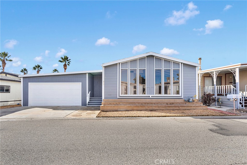 15252 Seneca Road 215