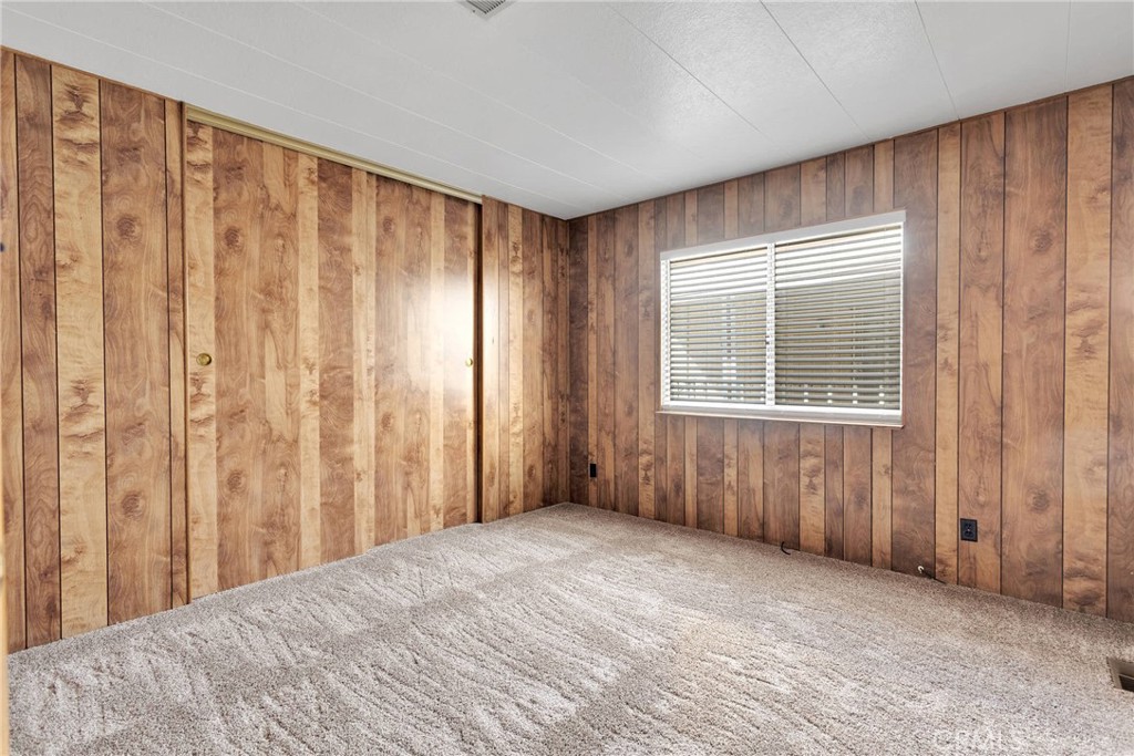 15252 Seneca Road 215