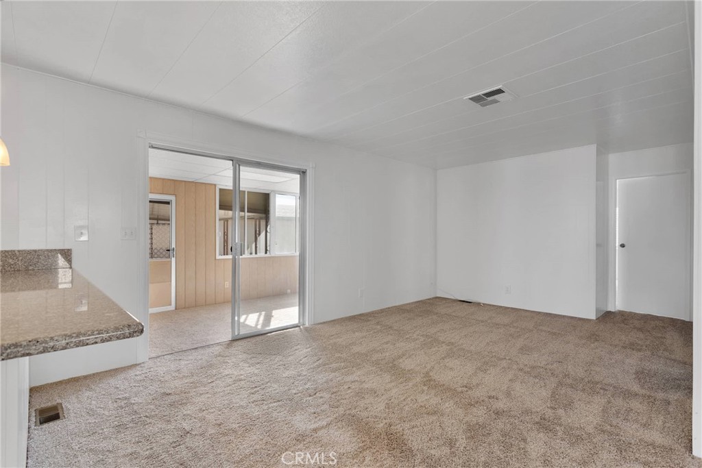 15252 Seneca Road 215