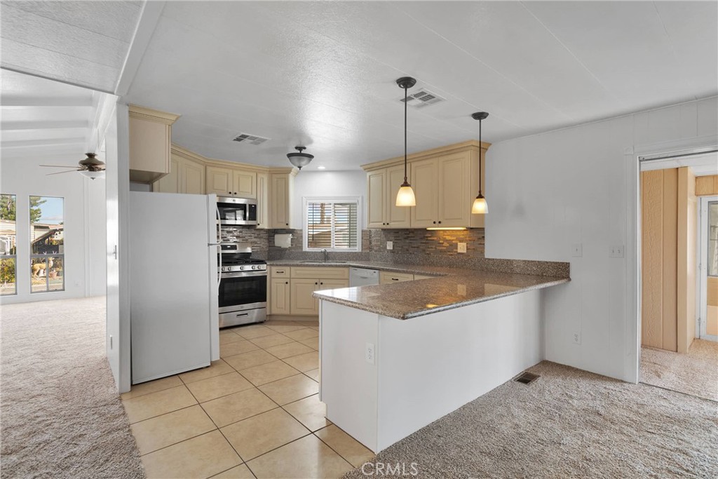 15252 Seneca Road 215