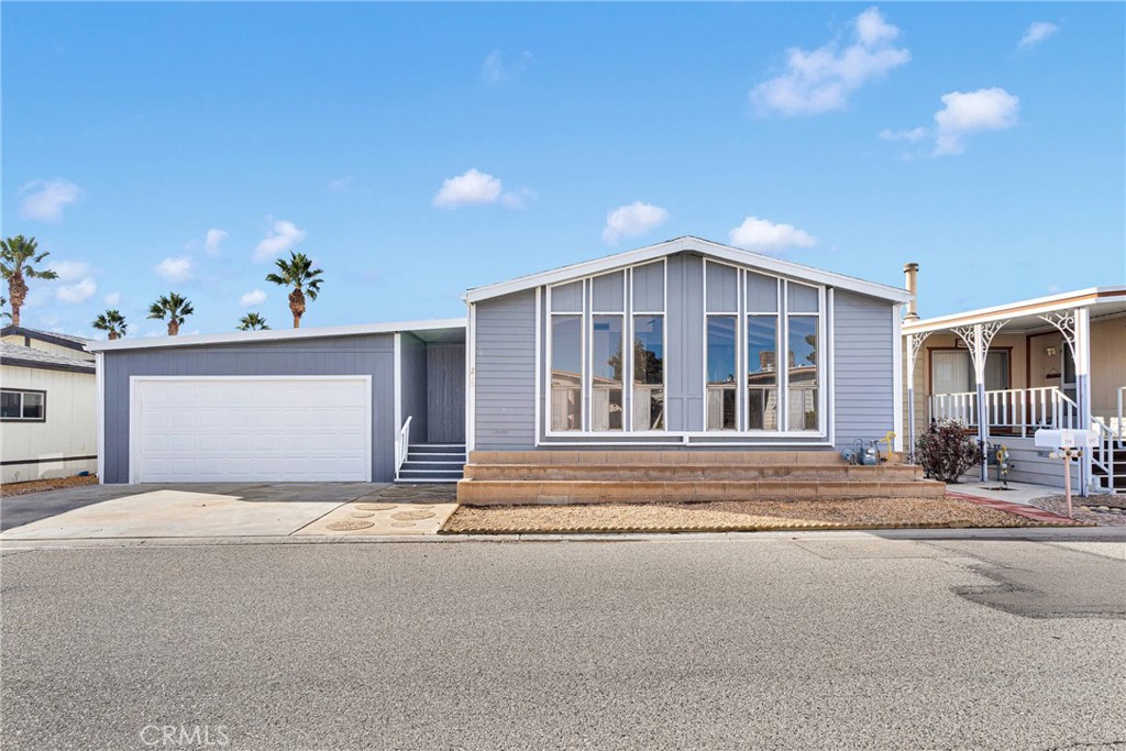 15252 Seneca Road 215