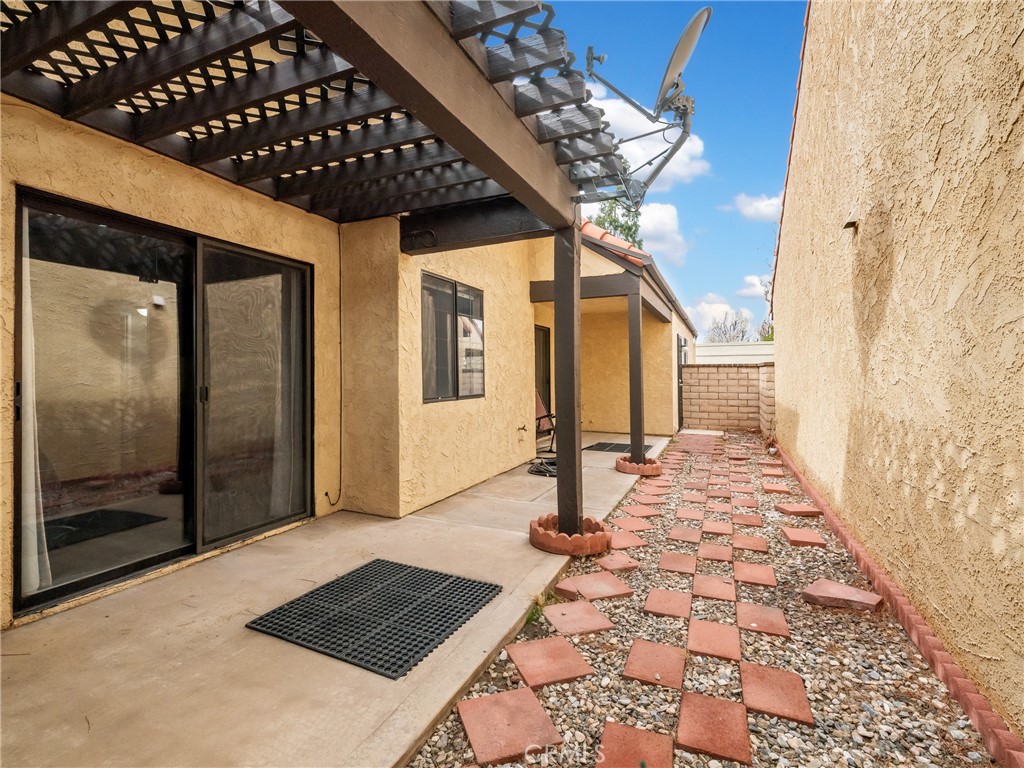 19281 Cottonwood Drive