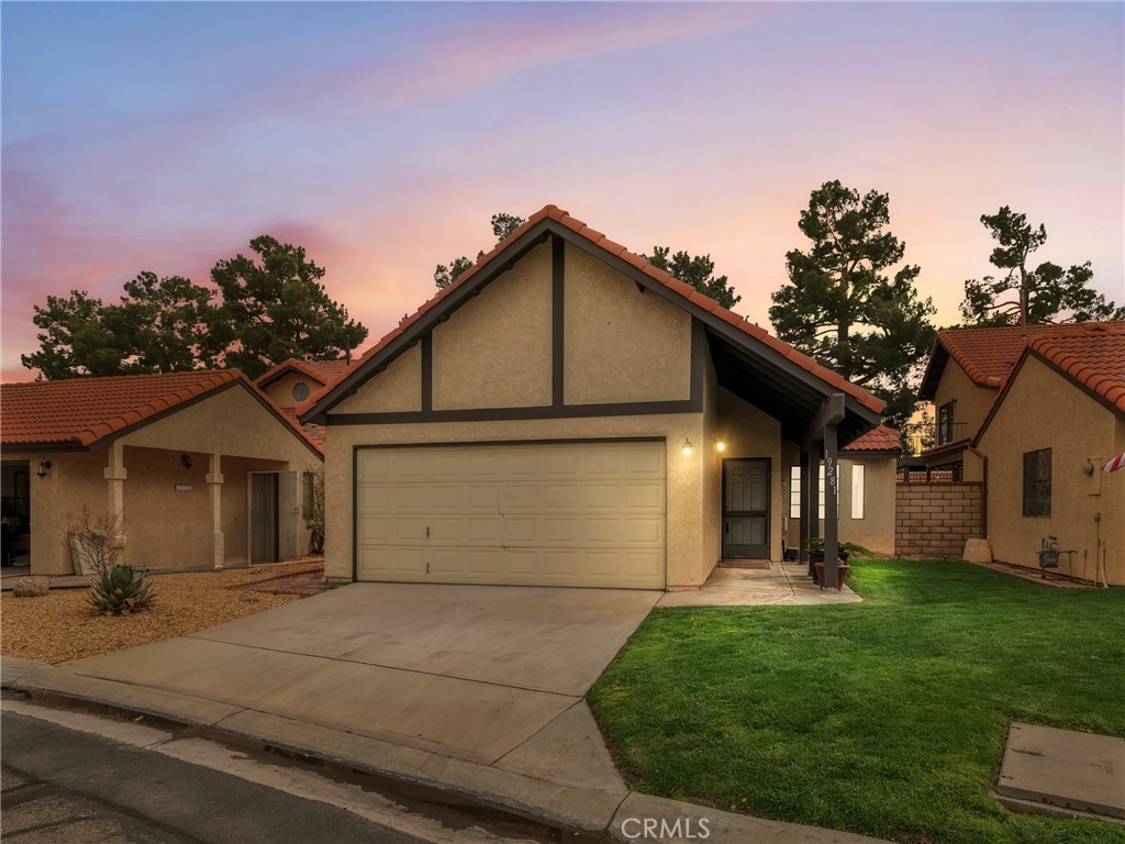 19281 Cottonwood Drive