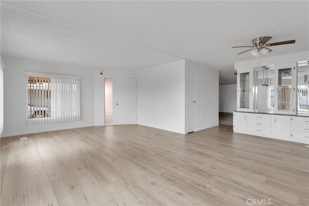 15252 Seneca Road 298