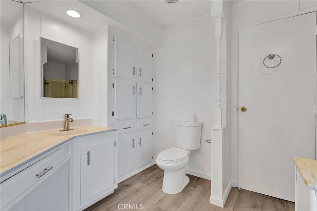 15252 Seneca Road 298