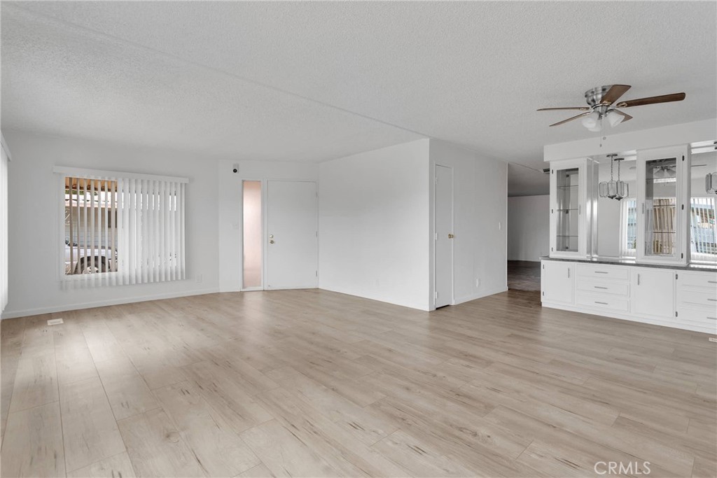 15252 Seneca Road 298
