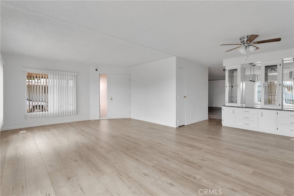 15252 Seneca Road 298