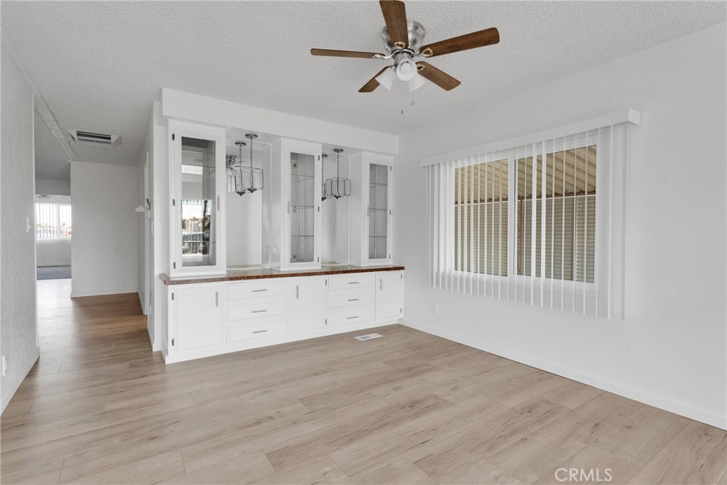 15252 Seneca Road 298