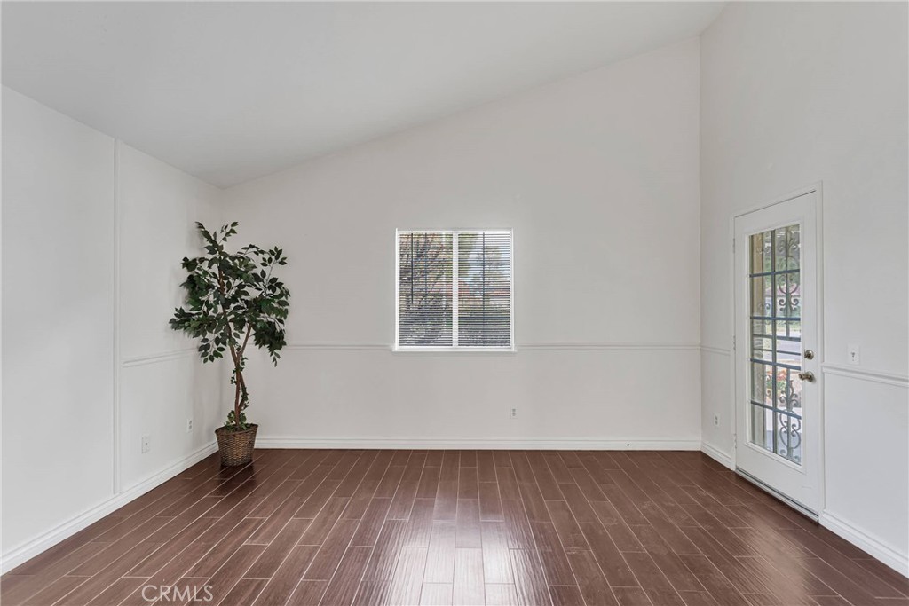 19058 Frances Street