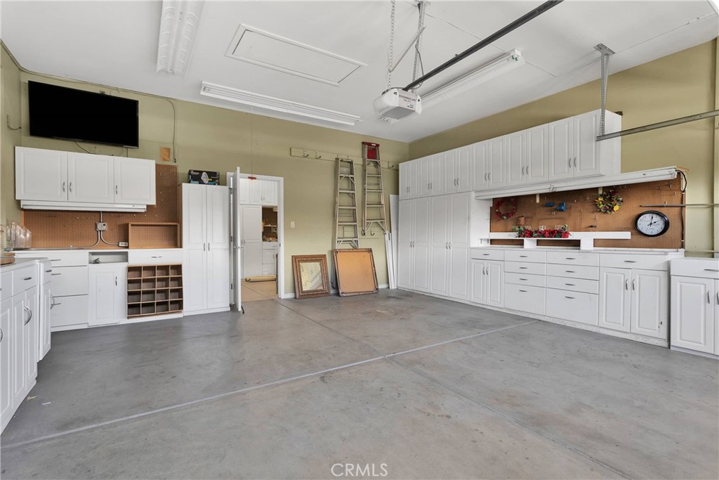 19482 Lincoln Green Street