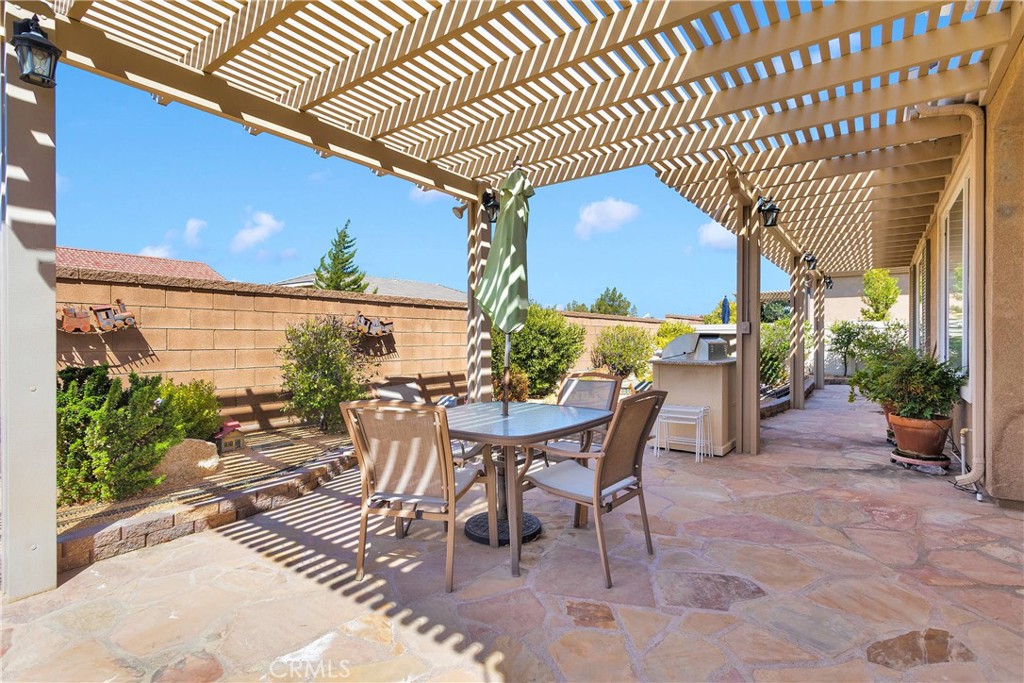 19482 Lincoln Green Street