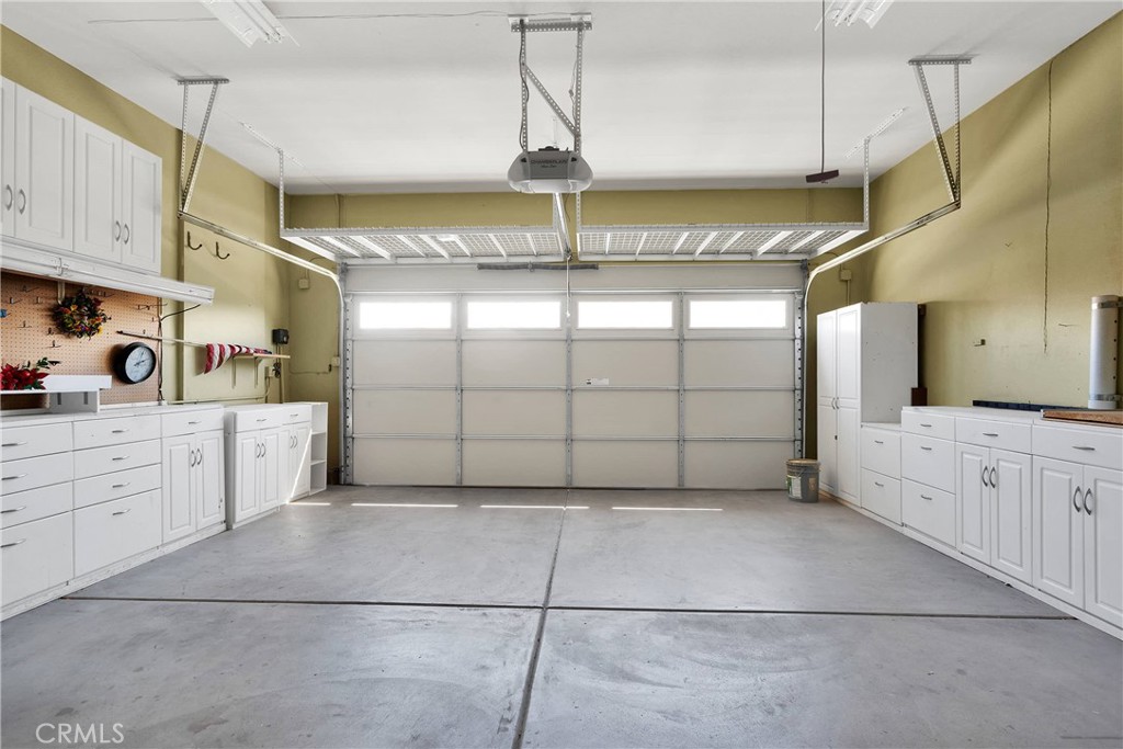 19482 Lincoln Green Street