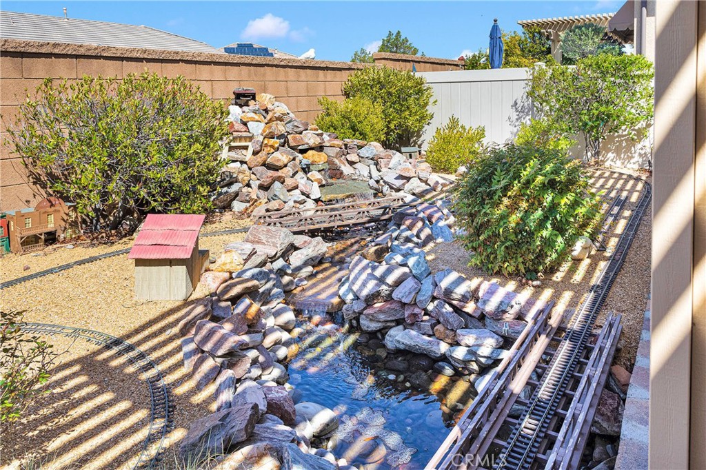 19482 Lincoln Green Street