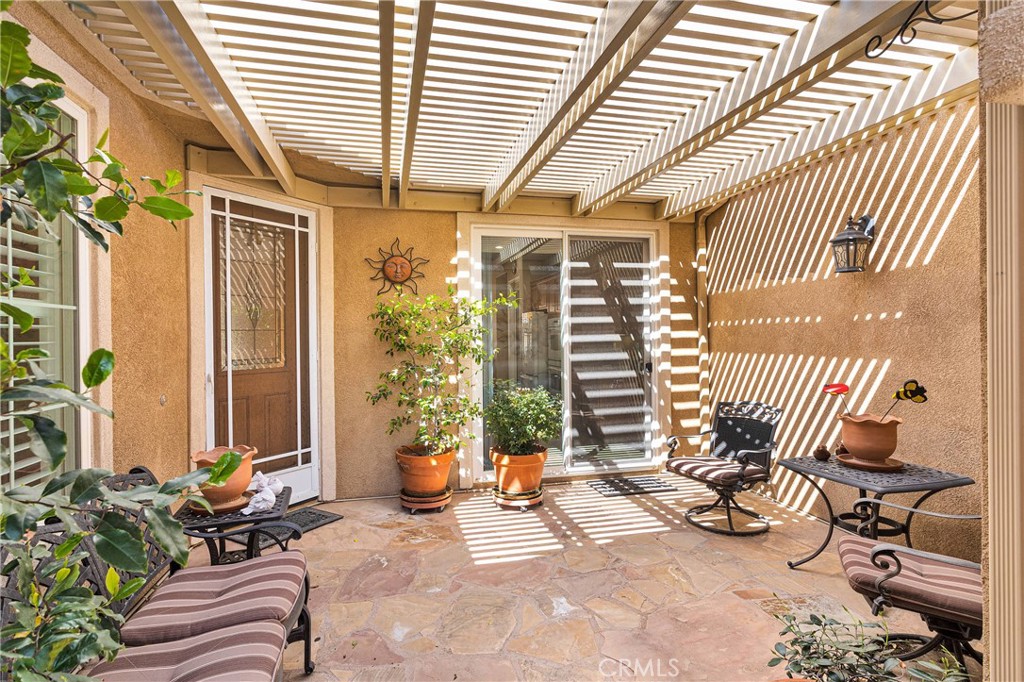 19482 Lincoln Green Street