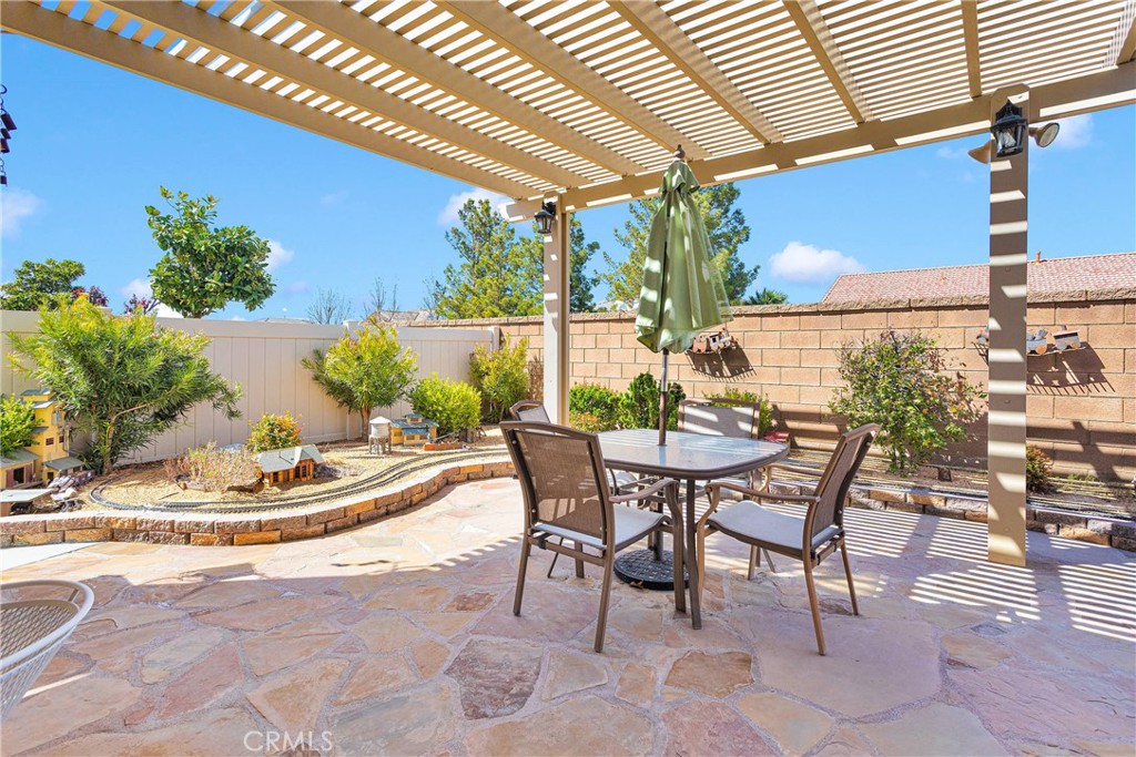 19482 Lincoln Green Street