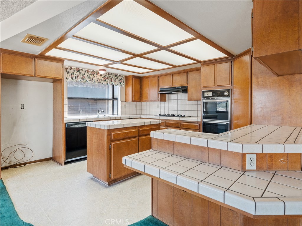 14484 Lighthouse Lane