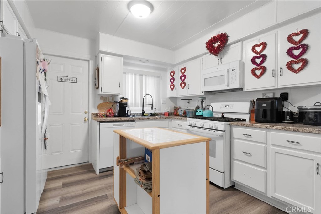 15252 Seneca Road 56