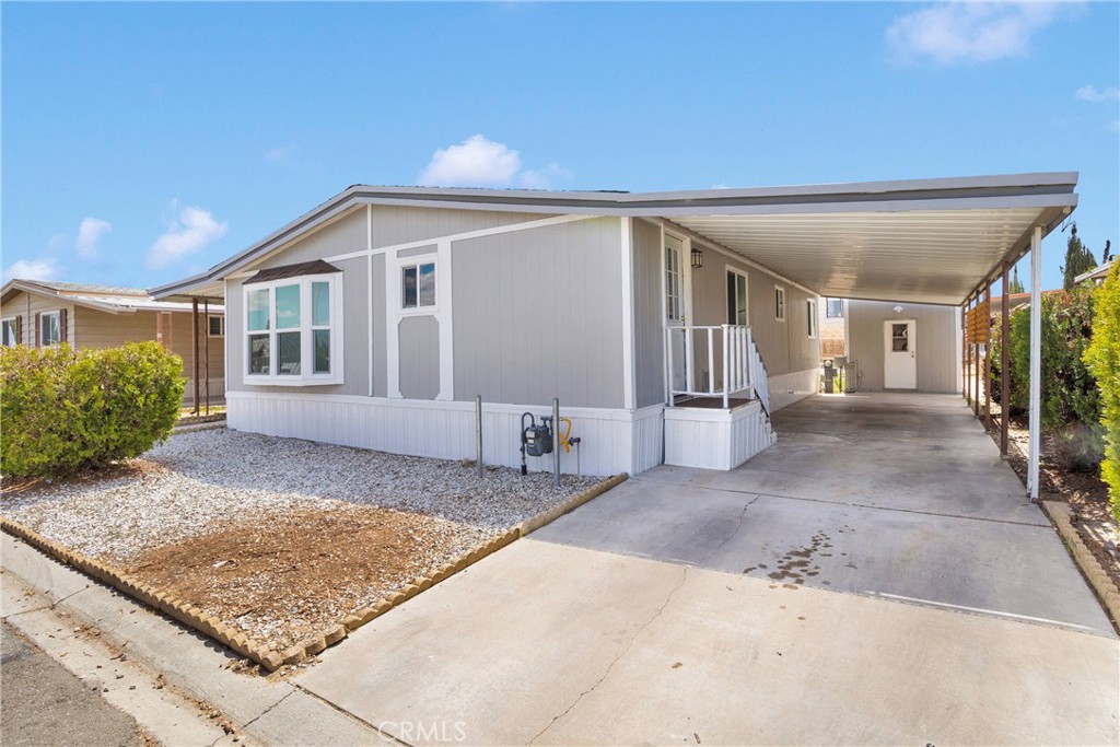 15252 Seneca Road 270