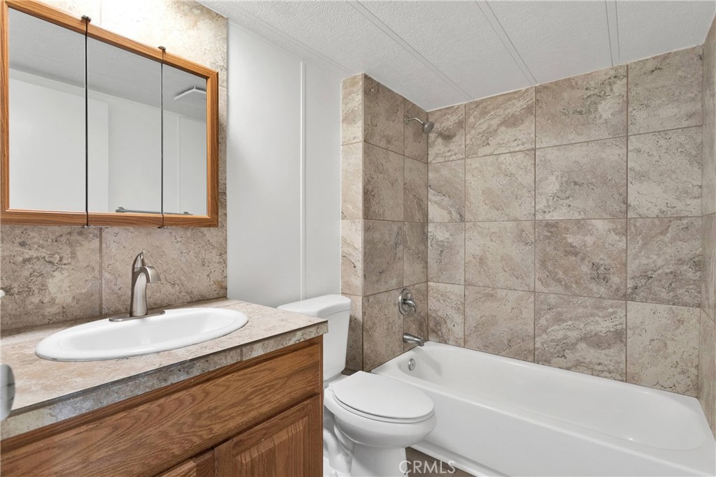 15252 Seneca Road 270