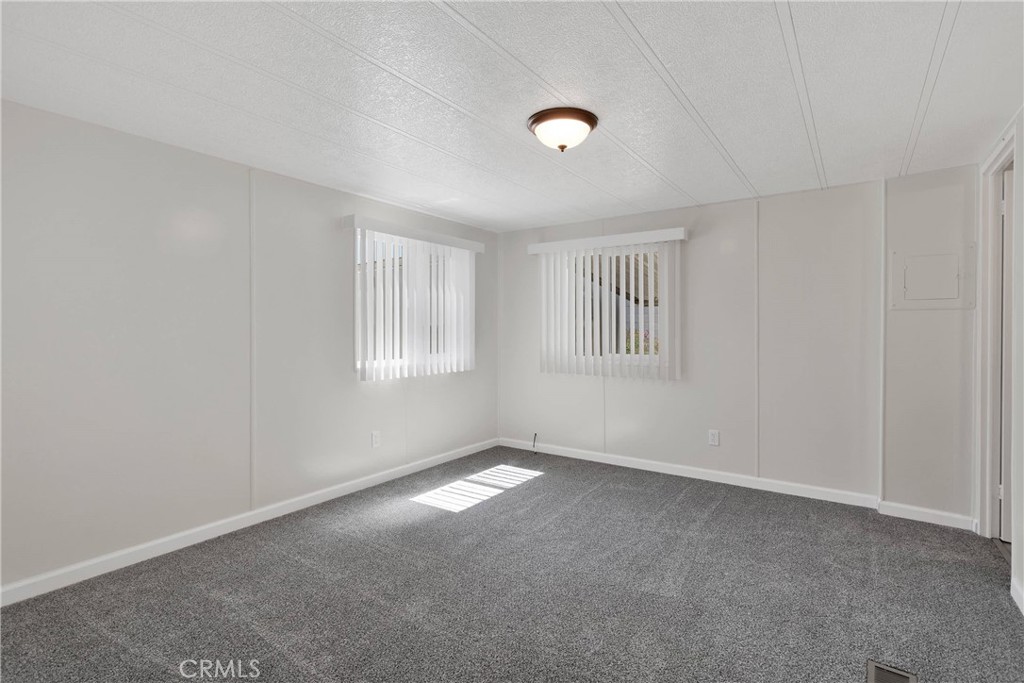 15252 Seneca Road 270