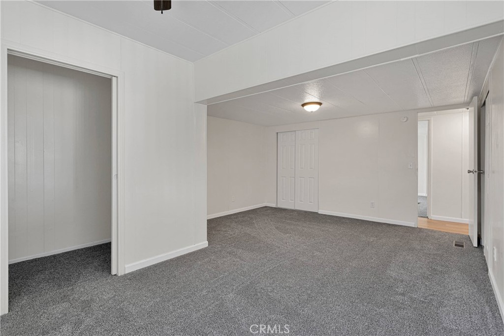 15252 Seneca Road 270