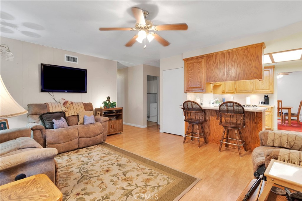 11081 Cottonwood Avenue