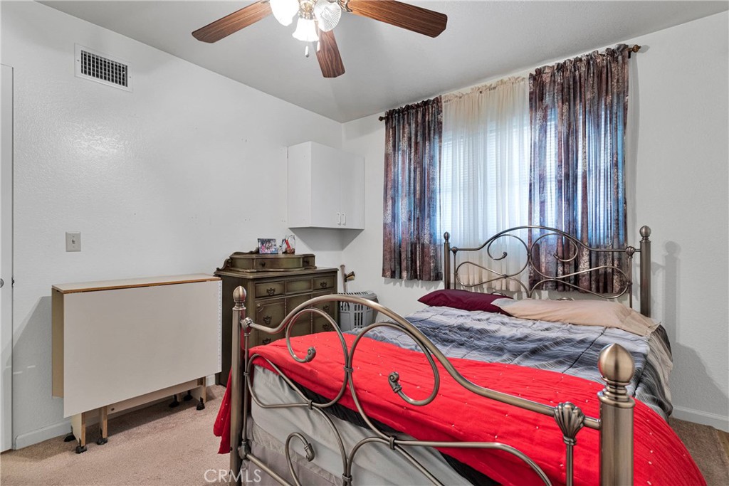 11081 Cottonwood Avenue