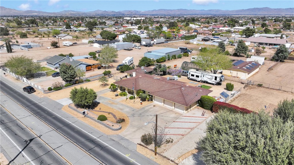 11081 Cottonwood Avenue