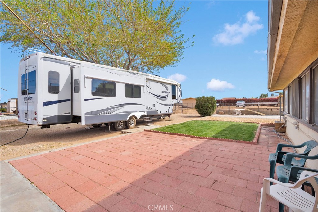 11081 Cottonwood Avenue