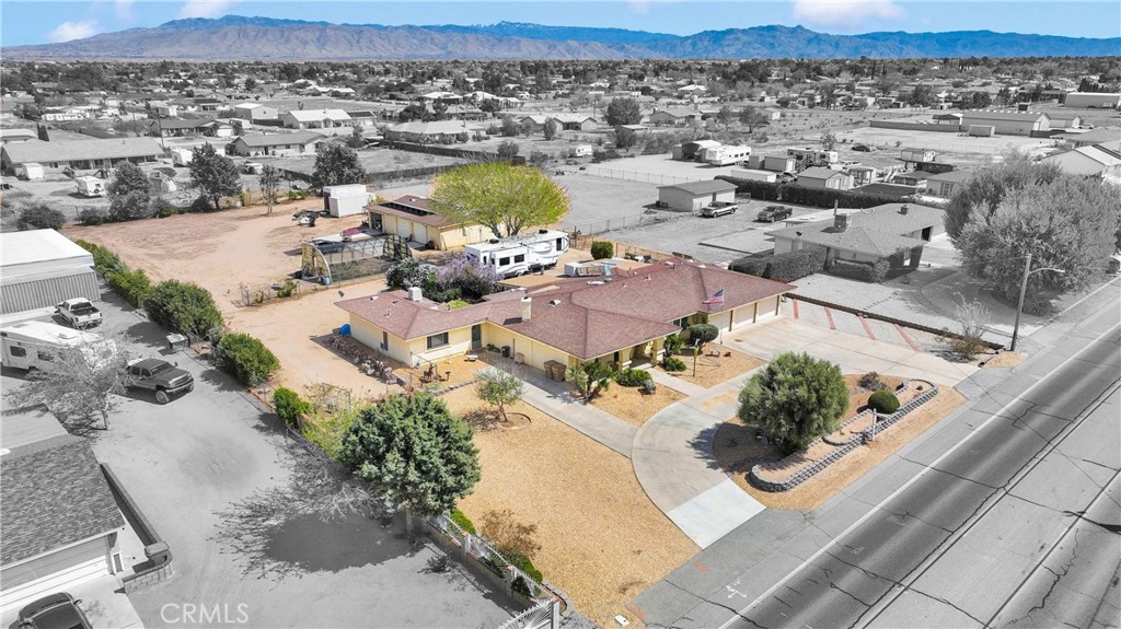 11081 Cottonwood Avenue