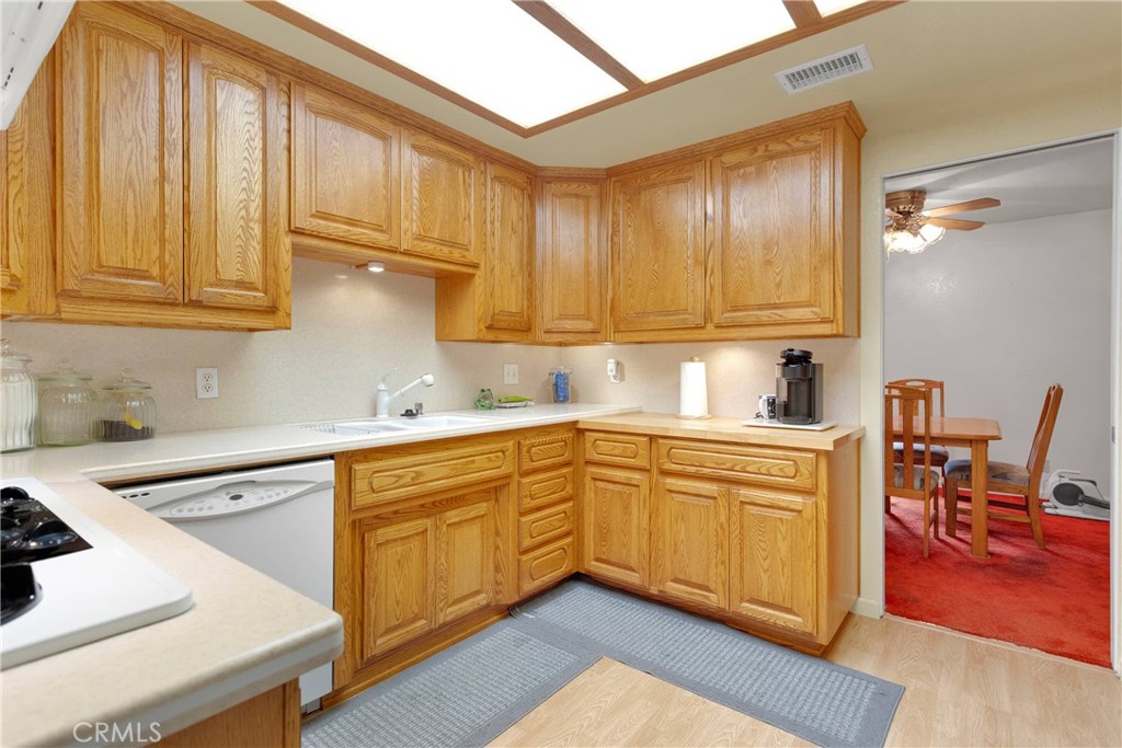 11081 Cottonwood Avenue