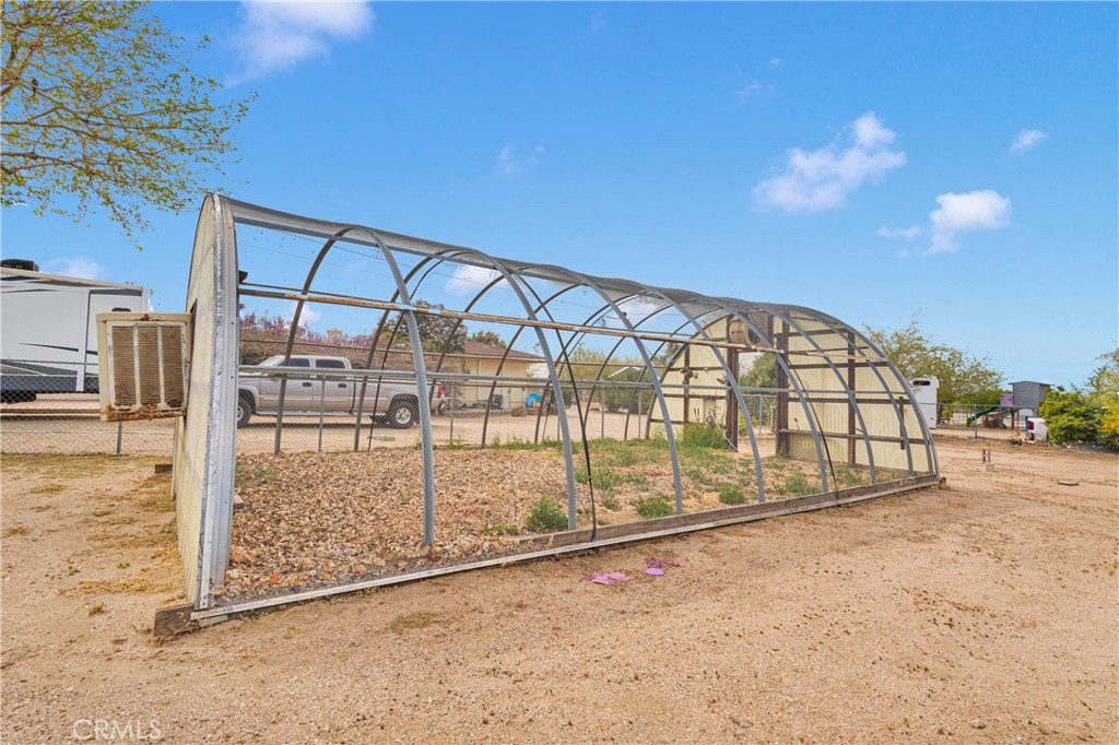 11081 Cottonwood Avenue