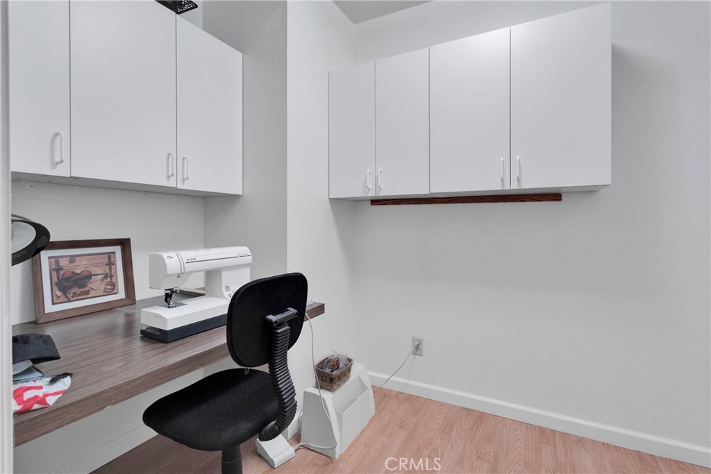 11081 Cottonwood Avenue