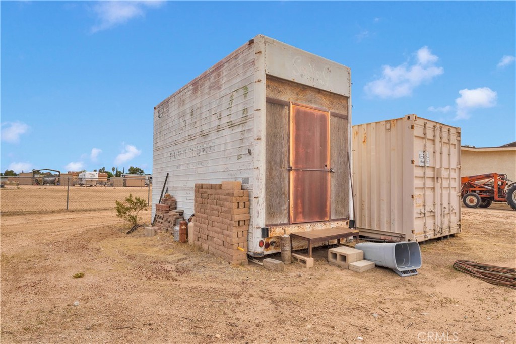 11081 Cottonwood Avenue