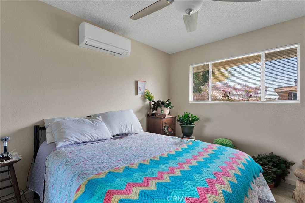 11081 Cottonwood Avenue