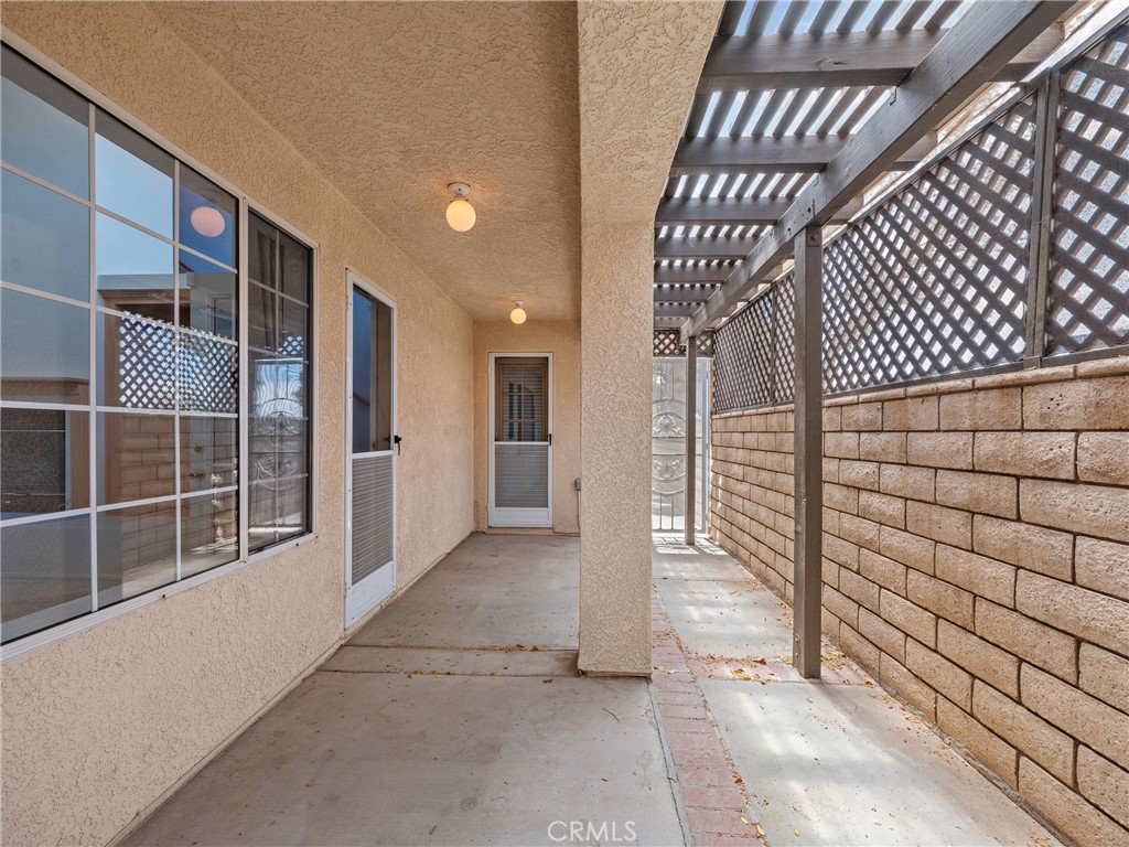 19185 Oak Street