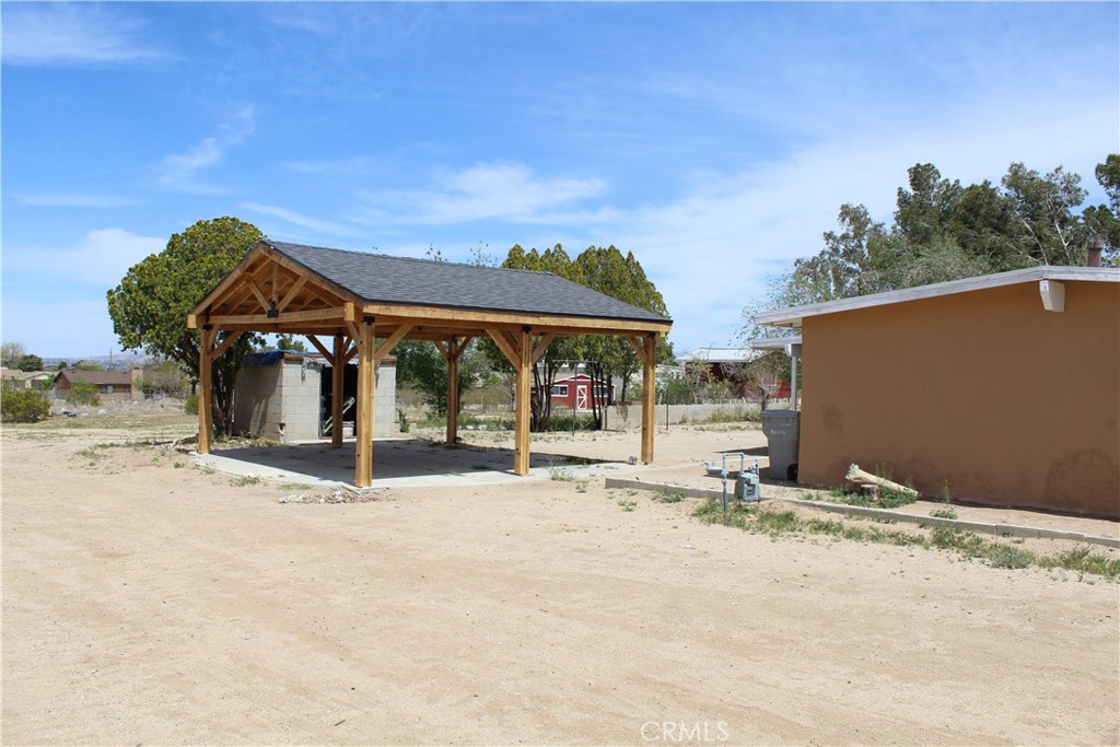 18062 Eucalyptus Street