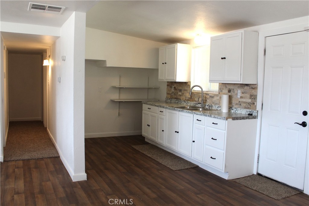 18062 Eucalyptus Street