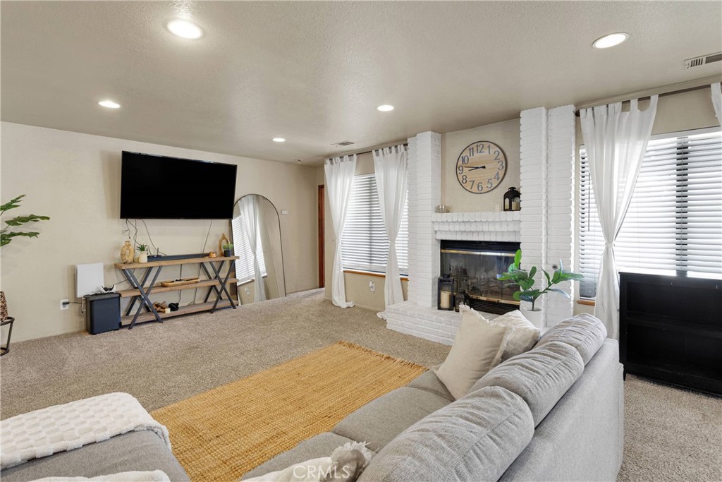 13280 Riverview Drive