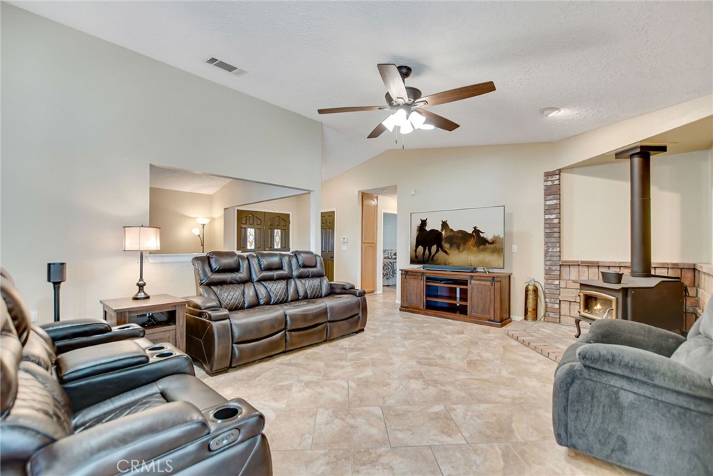 13968 Jicarilla Road