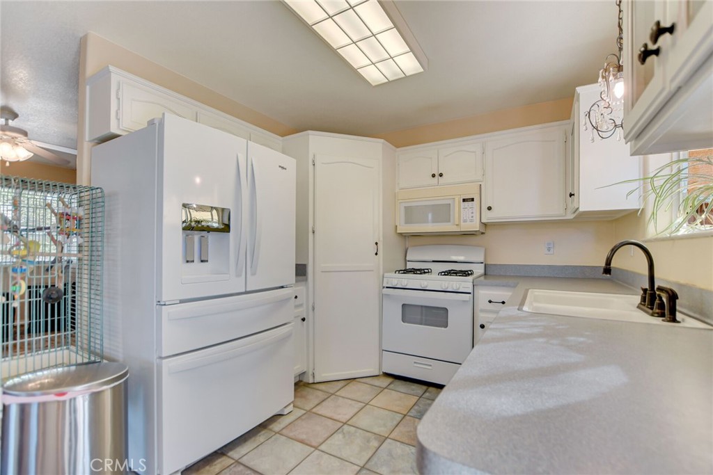 13968 Jicarilla Road