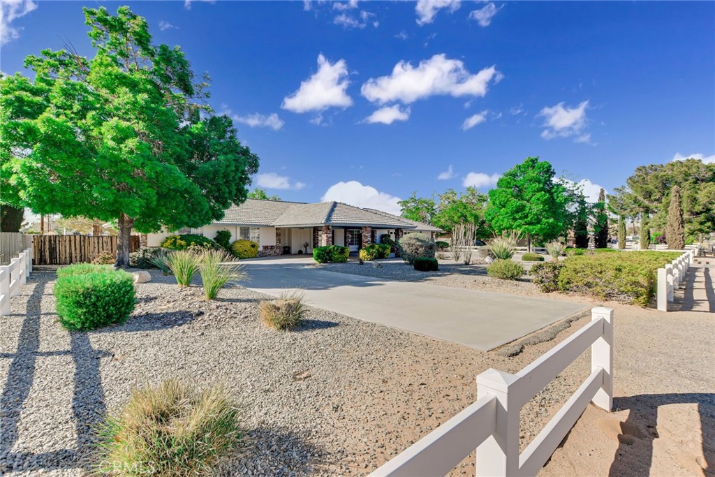 13968 Jicarilla Road