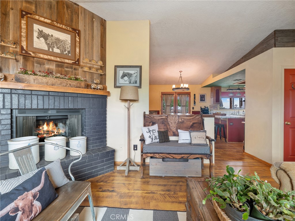 10373 Columbine Road