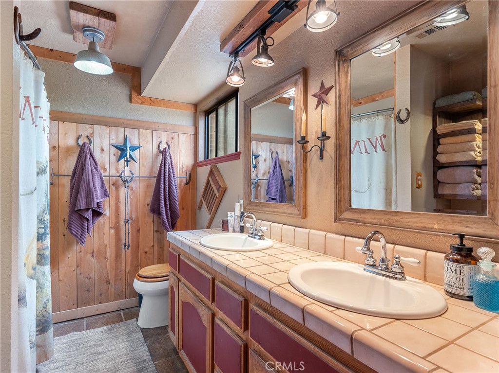 10373 Columbine Road